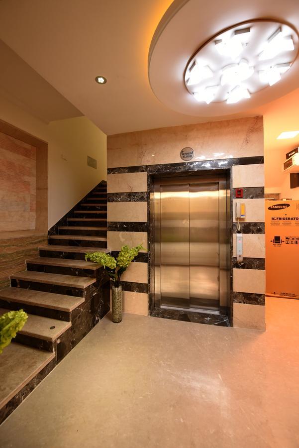 Sky Residency Bed and Breakfast Chennai Exteriör bild