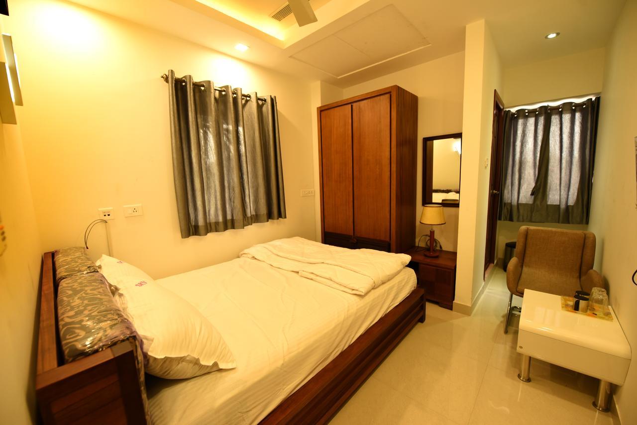 Sky Residency Bed and Breakfast Chennai Exteriör bild
